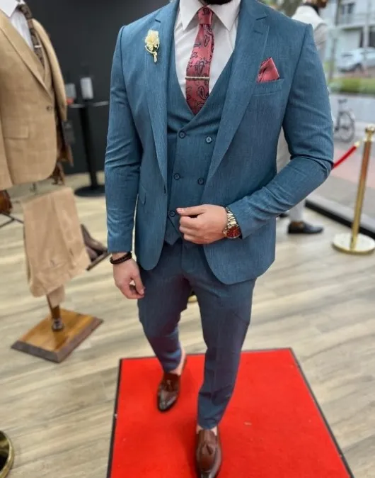 azure_green_suit__blauwgr_3.webp Azure green suit / Blauw-groene pak