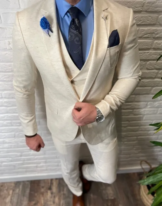creamy_beige_linnen_look__2.webp Creamy Beige linnen look trouwkostuum