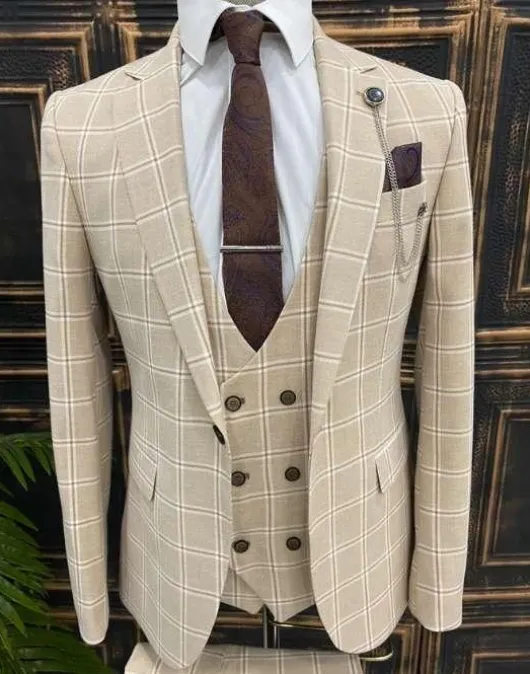 geruit_beige_pak_0.webp Geruit beige pak