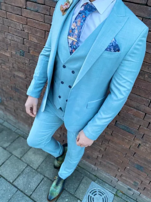 lichtblauw_linnen_look_tr_2.webp Lichtblauw linnen look trouwpak
