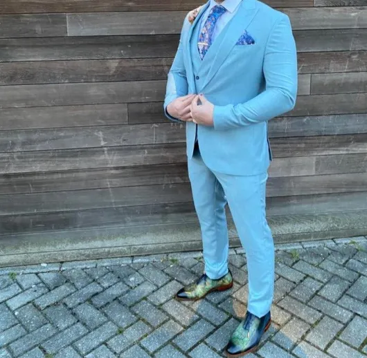 lichtblauw_linnen_look_tr_3.webp Lichtblauw linnen look trouwpak