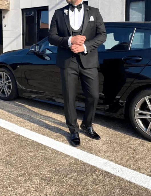 Zwarte tuxedo / smoking met satijnen kraag